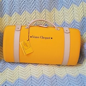 City Traveler Clicquot champagne